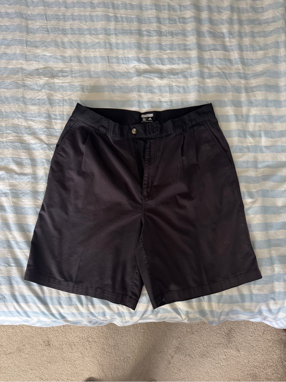 Adidas Men’s Black Pleated Casual Shorts size 36